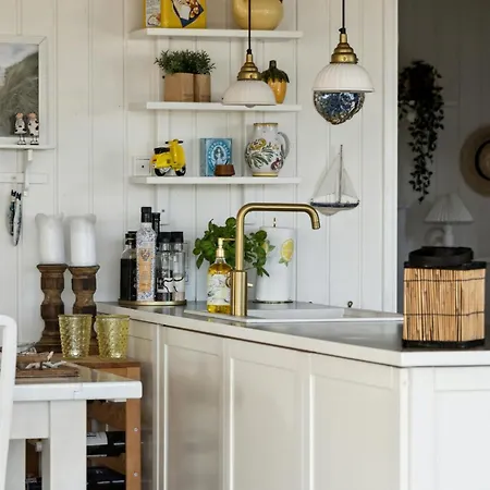 Vakantiehuis Peaceful Nostalgic With A View