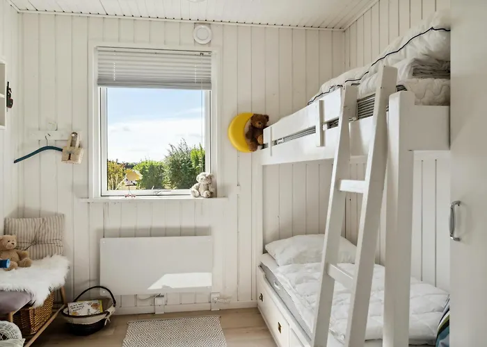 Peaceful Nostalgic With A View Feriehus Ebberup