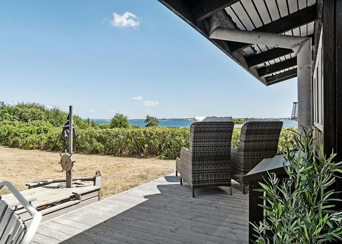 Peaceful Nostalgic With A View Feriehus Ebberup